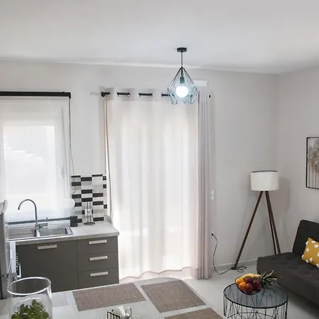 Daire Luxy A, Near Beach, Private Parking Resmo